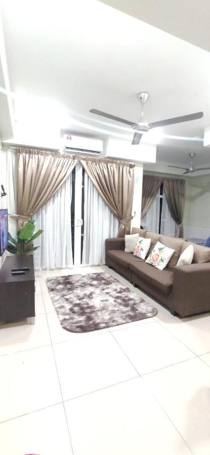 Dperdana -Dinies Pool,Wifi, Centre Of Kota Bharu, 4-5 Pax Apartment Ngoại thất bức ảnh