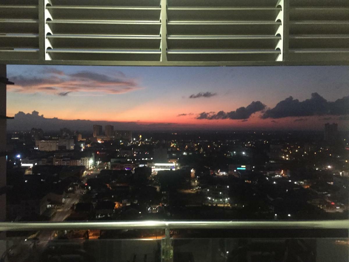 Dperdana -Dinies Pool,Wifi, Centre Of Kota Bharu, 4-5 Pax Apartment Ngoại thất bức ảnh