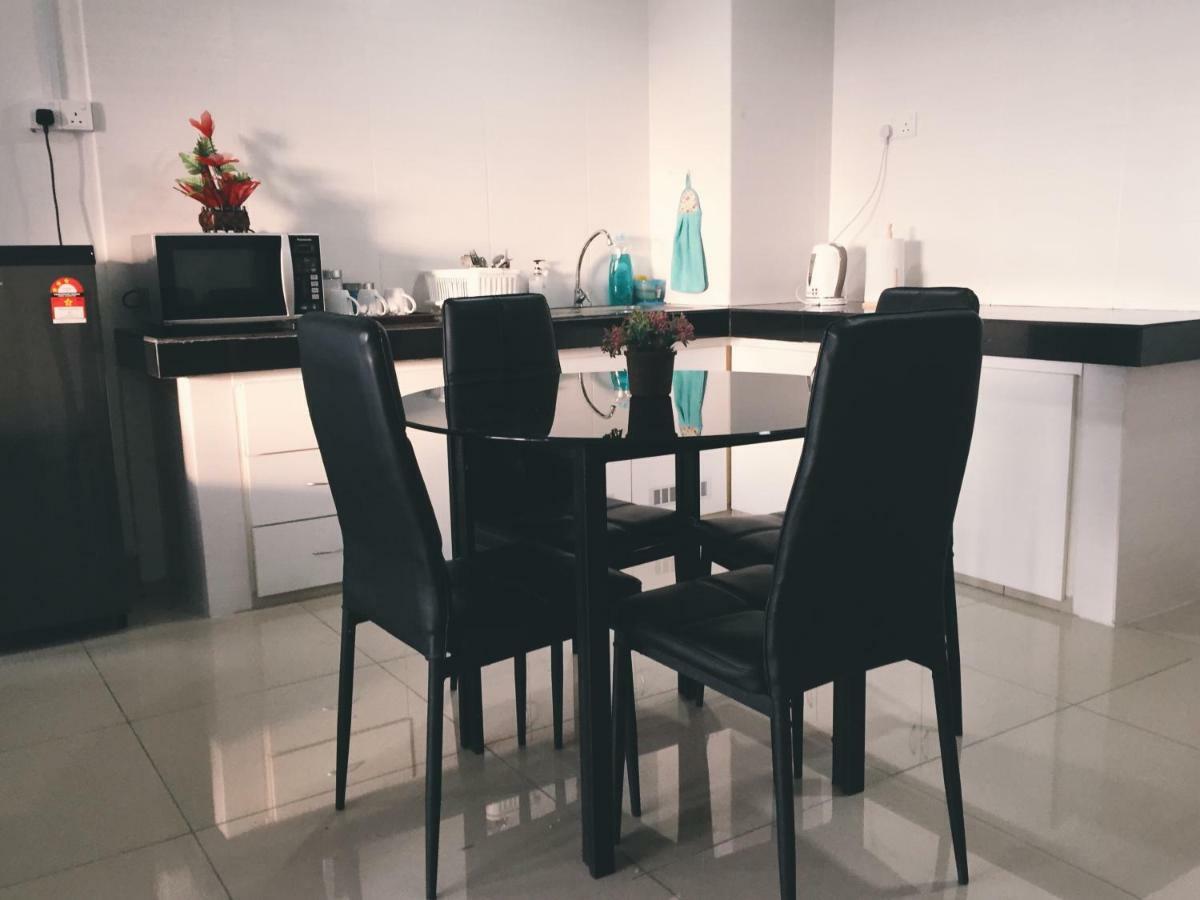 Dperdana -Dinies Pool,Wifi, Centre Of Kota Bharu, 4-5 Pax Apartment Ngoại thất bức ảnh